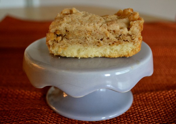 Cinnamon Apple Streusel Bars